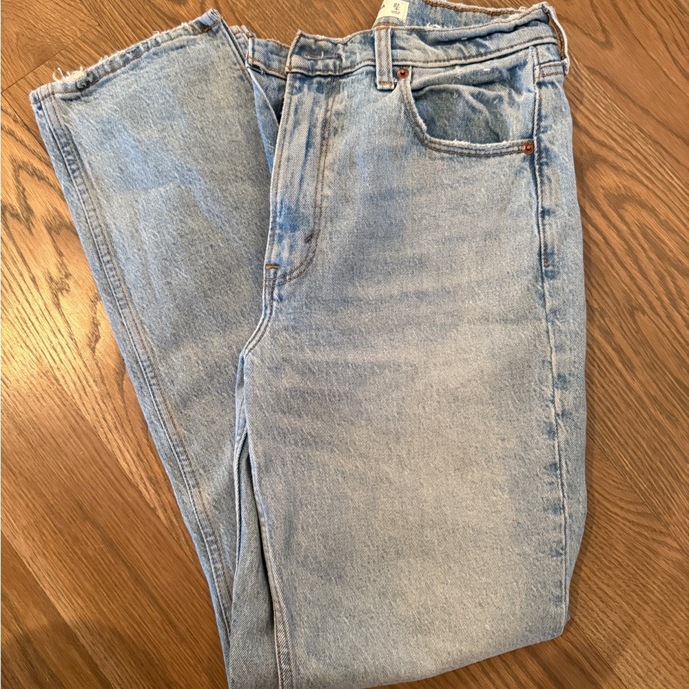 Abercrombie & Fitch Light Blue Women's Straight Leg Jeans